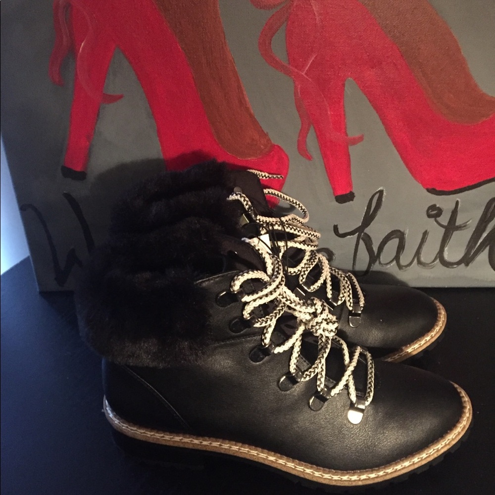 Express Women’s boots size 8